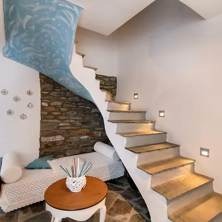 Xeni's House *